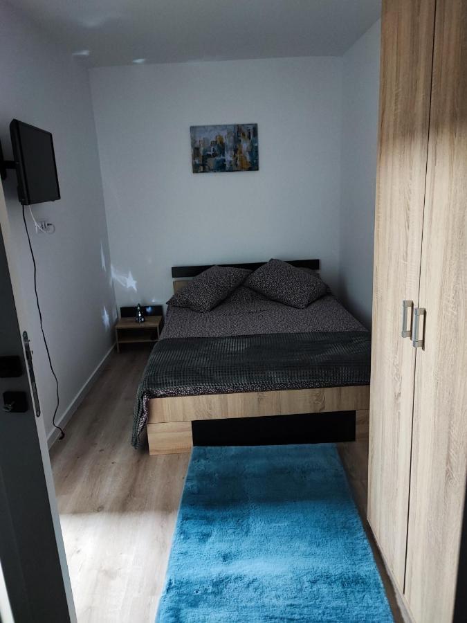 Apartament In Bodzavásár Kültér fotó